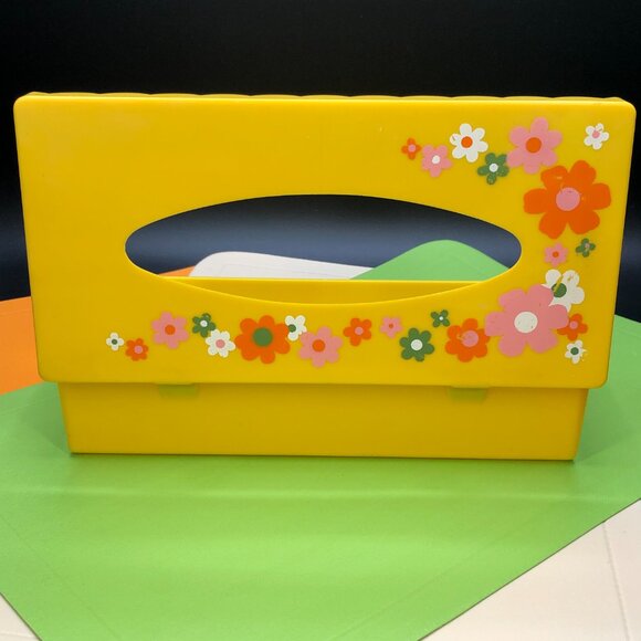 Vintage 60s Flower Power Tissue Box Cover: Yellow Hard Plastic - Groovy Bathroom - Picture 6 of 13
